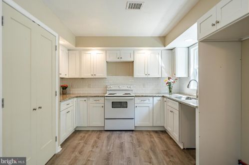 4956 Skippack Pike, Collegeville PA  19473-2049 exterior