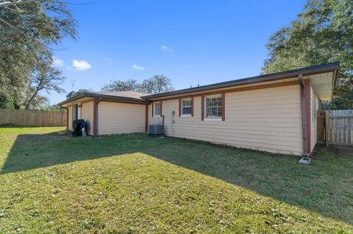 62 11 St, Shalimar FL  32579-1543 exterior