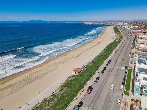 6152 Pacific Coast Hwy, Redondo Beach CA  90277-5906 exterior