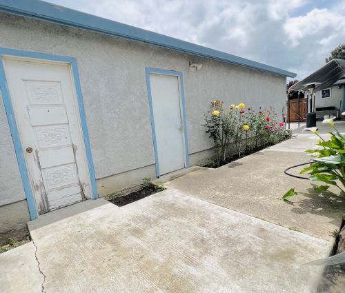 60 Hawkins St, Hollister CA  95023-4902 exterior