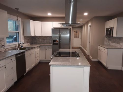 677 Robertson Rd, Murray, KY 42071-8887