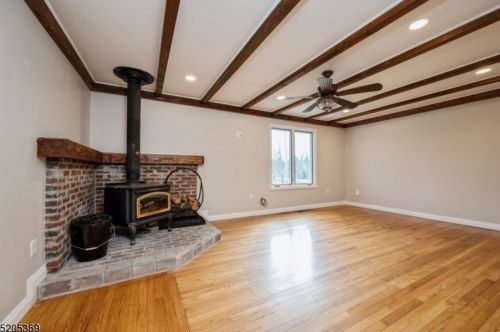 514 River Rd, Annandale NJ  08801-3440 exterior