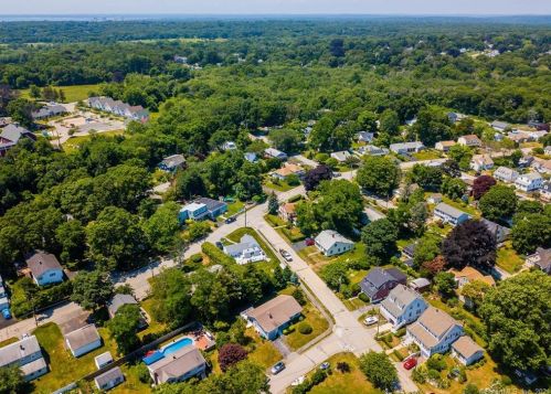 21 Greenfield St, Waterford CT  06385-3907 exterior