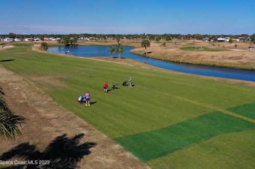 1009 Robin Dr, Sebastian FL  exterior