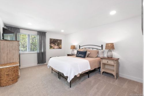 7869 Valentia St, Englewood CO  80112-3301 exterior