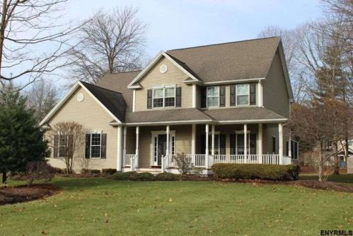 12 Sweetbriar Dr, Fortsville, NY 12831-2526