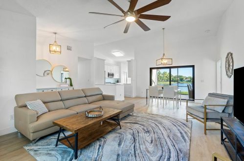 5657 Aspen Ridge Cir, Delray Beach FL  33484-2585 exterior