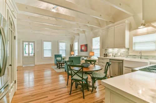 1408 26 St, Galveston TX 77550-7815 exterior