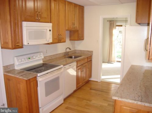 3219 Manitoba Dr, Woodbridge VA  22192-1117 exterior