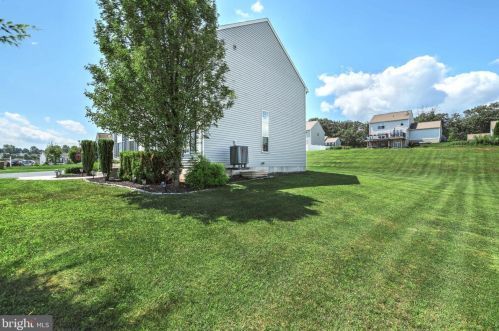 40 Crabapple Dr, York Haven PA  17370 exterior