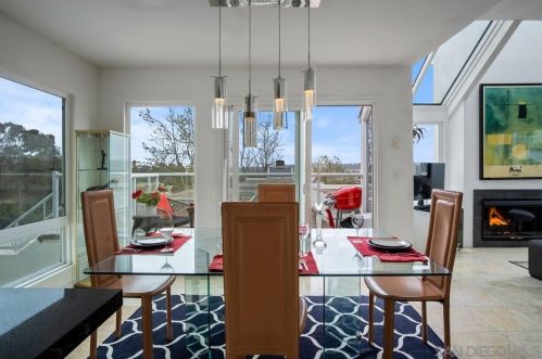 377 Longden Ln, Solana Beach CA  92075-2381 exterior