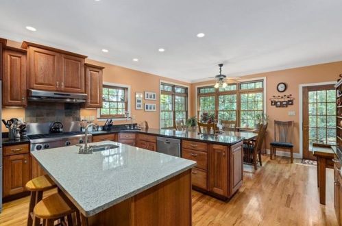 215 Woodridge Ct, Canonsburg PA  15317-9509 exterior