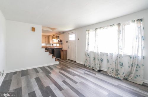 1733 Swamp Pike, Gilbertsville PA  19525-9704 exterior