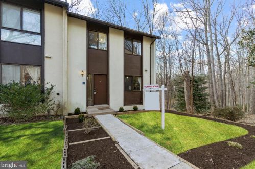 11924 Barrel Cooper Ct, Herndon, VA 20191-2302