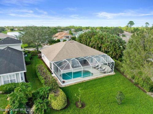 303 Swallowtail Ln, Sebastian, FL 32958-3946