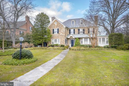1021 Kent Rd, Wilmington, DE 19807-2819