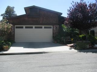 27506 Ruby Ln, Santa Clarita, CA 91384-3175