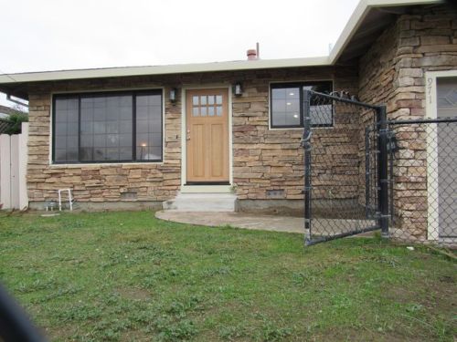 971 Suiter St, Hollister, CA 95023-4631