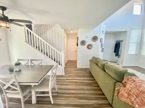 45372 Escalante Ct, Temecula CA  92592-5725 exterior