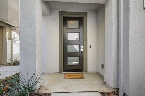 9948 Del Surf Ln, Elk Grove, CA 95757