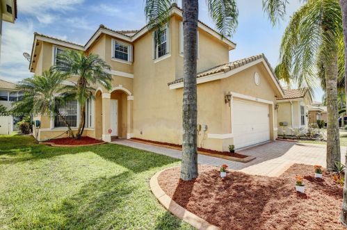 2053 149th Ave, Hollywood FL 33027-4340 exterior