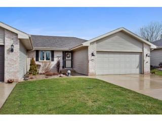 469 Longwood Ln, Kaukauna, WI 54180-1227