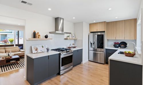 347 Paramount Dr, Millbrae CA  94030-1324 exterior