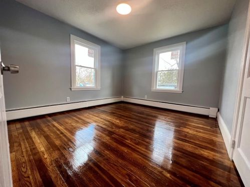 60 Heath Ave, Warwick RI  02888-1121 exterior