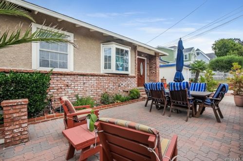 575 27th St, Manhattan Beach CA  90266-2209 exterior