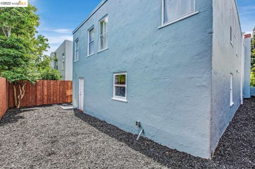 2106 57 Ave, Oakland CA  94605-1012 exterior
