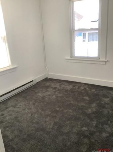 28 George St, Wallingford CT 06492-4008 exterior