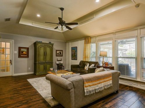 1218 Huntington Dr, Richardson TX  75080-2929 exterior