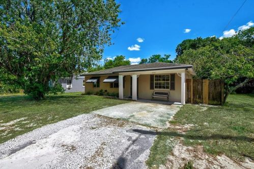 6520 Old Main St, New Port Richey, FL 34653-3414