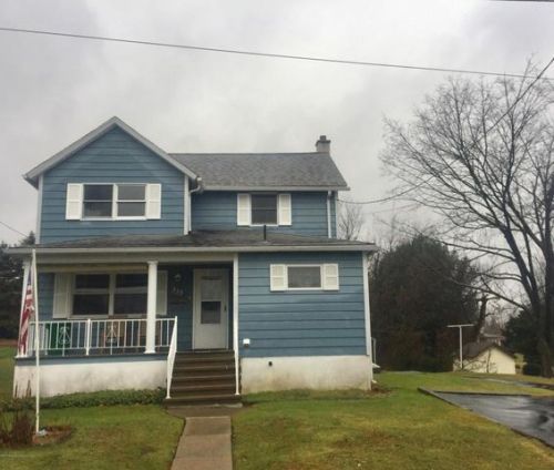 335 Atlantic St, Jessup, PA 18434-1905