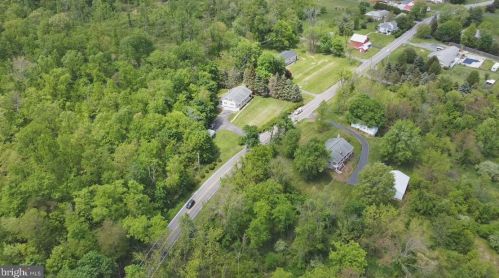 960 Mountain Rd, Siddonsburg PA  17019-9701 exterior