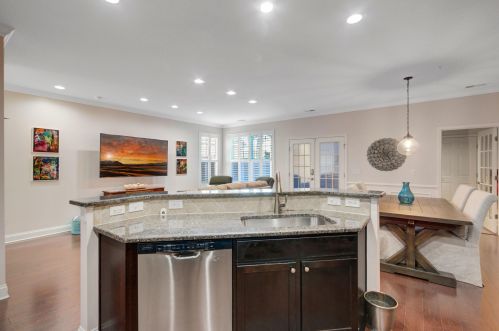 2096 Promenade Ct, Mount Pleasant SC  29466-7231 exterior