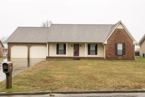 105 Winwood Ln, Florence, AL 35633-1047
