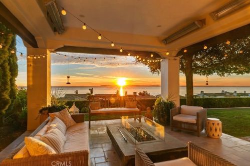 8 Rockshore Blf, Newport Beach CA  92657-2131 exterior