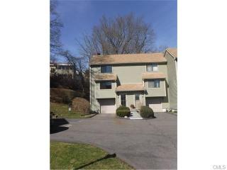 17 Coram Rd, Huntington CT  06484-4048 exterior