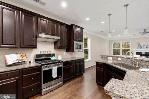 185 Denison St, Fredericksburg VA  22406-5459 exterior
