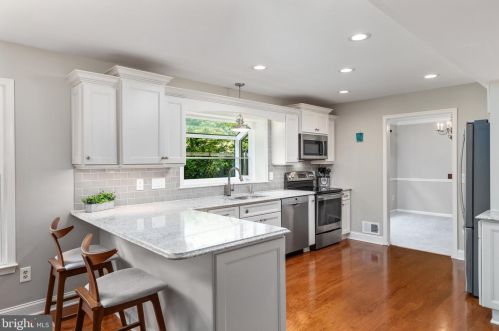 1125 Artic Quill Rd, Herndon VA  20170-3603 exterior