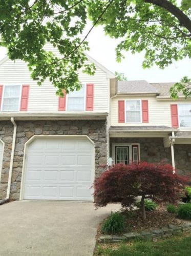 1605 Pinewind Dr, Alburtis, PA 18011-2703