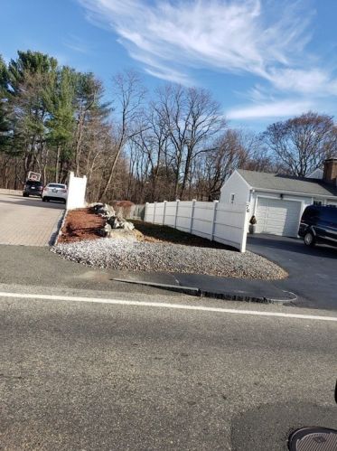 80 Walnut St, Saugus, MA 01906-1946