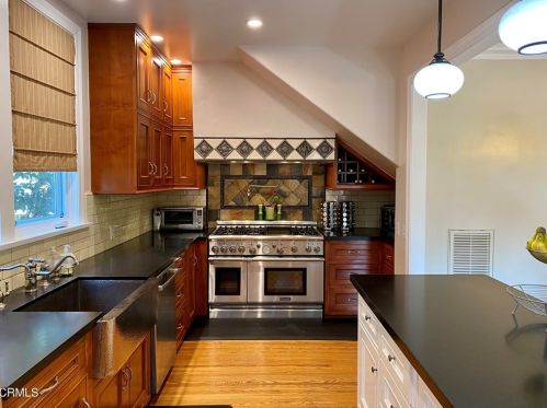 1205 Oak St, South Pasadena CA  91030-4416 exterior