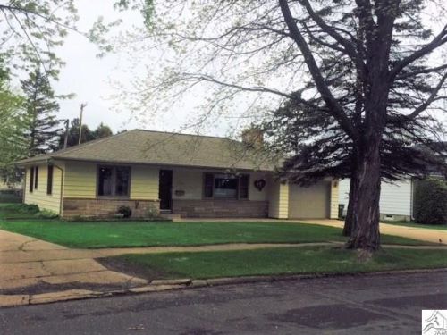 3206 2nd Ave, Hibbing, MN 55746-2676