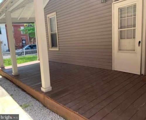 617 Chestnut St, Pottstown, PA 19464-5705
