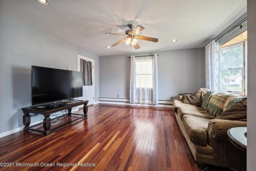 315 Morgan Ave, Old Bridge NJ  08857-1126 exterior
