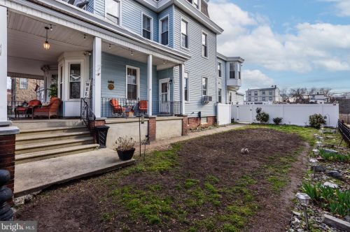 414 Monmouth St, Gloucester NJ  08030-1722 exterior