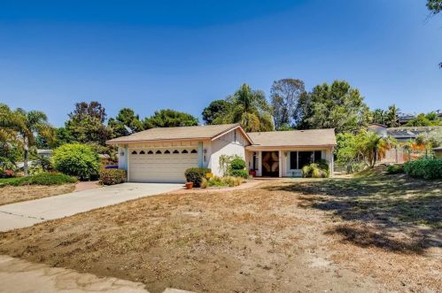 503 Palmbark St, Vista, CA 92083-5657