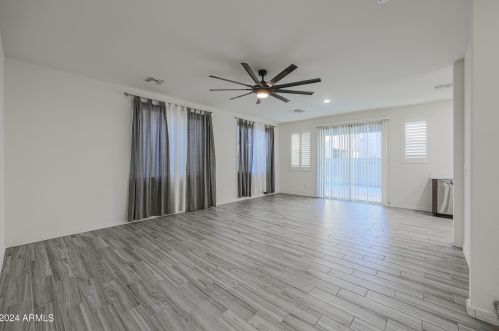 12038 Polk St, Avondale AZ  85323-7202 exterior